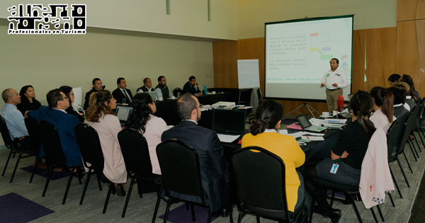 Sesión plenaria de Capacitación, Nivel Gerencial.